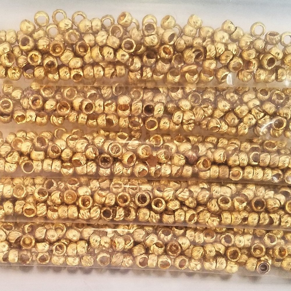 400 Brass CRIMP BEADS 2 x 2 mm 1.5 mm hole NEW DIY jewelrymaking arts and crafts